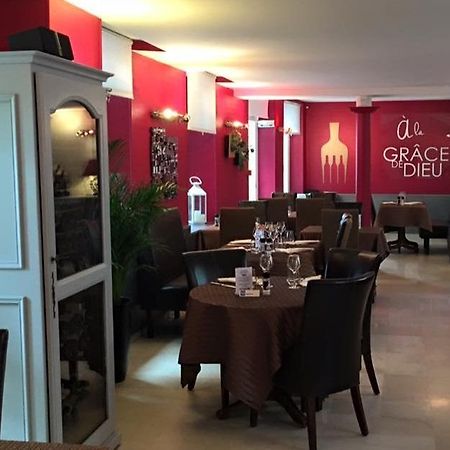 Hotel A La Grace De Dieu Brie-Comte-Robert Buitenkant foto
