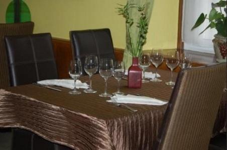Hotel A La Grace De Dieu Brie-Comte-Robert Buitenkant foto