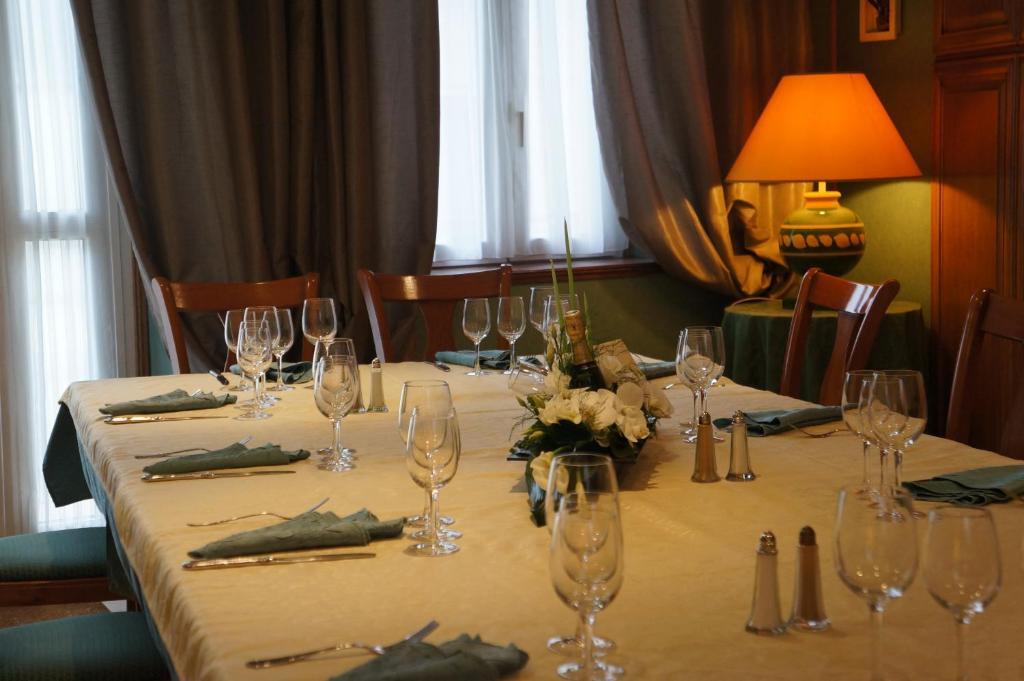 Hotel A La Grace De Dieu Brie-Comte-Robert Buitenkant foto