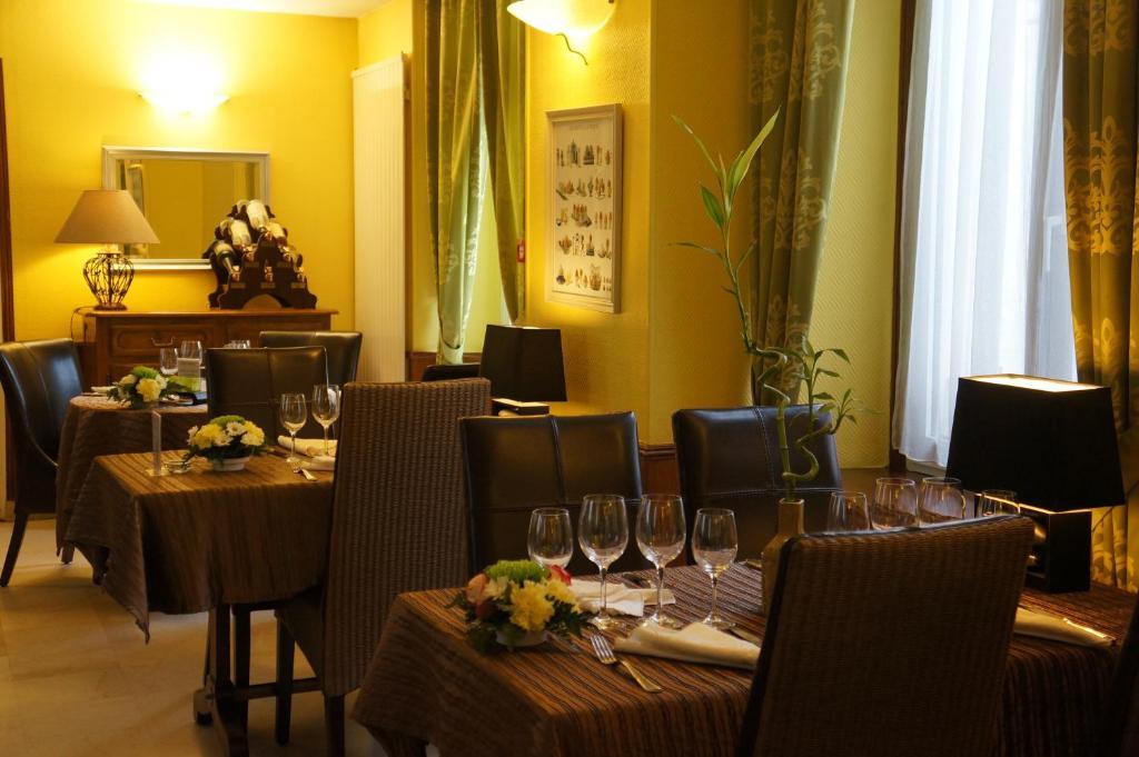 Hotel A La Grace De Dieu Brie-Comte-Robert Buitenkant foto